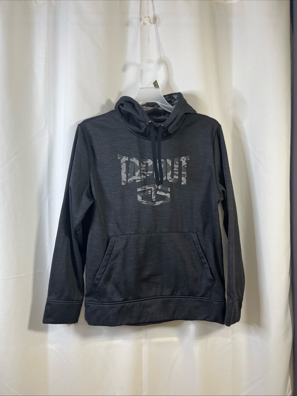 TAPOUT Men's Black With Camo Logo Hoodies Sweatshirt Large